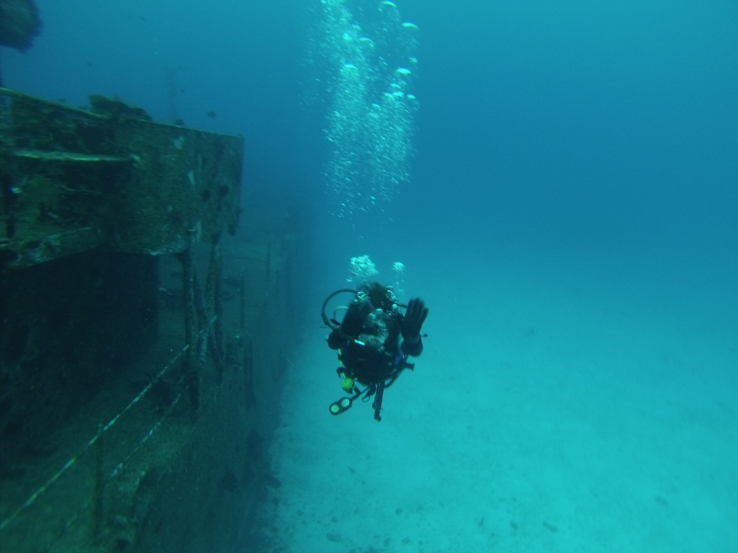 Nelly Ben Hayoun in underwater expedition 2014_Picture by Mariana Del Valle_ SCL Bits